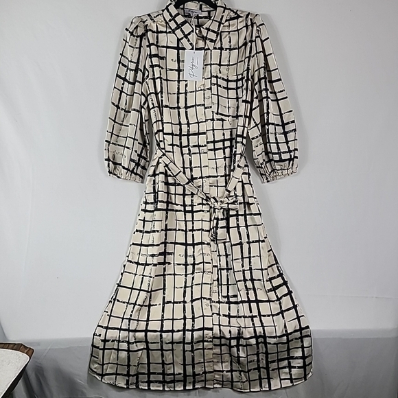 Polagram Dresses & Skirts - NEW Polagram Women's Cream Black Pearl Snap Boho Maxi Dress Tie Waist Sz M NWT